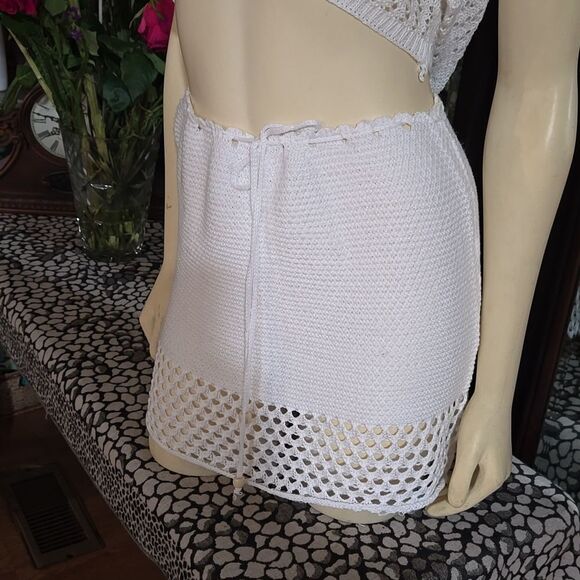 Crochet White Two-Piece Outfit - Picture 5 of 13